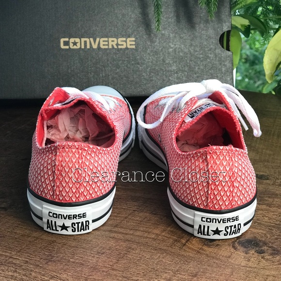 NWT Converse Ctas OX Ultra Red WMNS AUTHENTIC - Picture 4 of 7